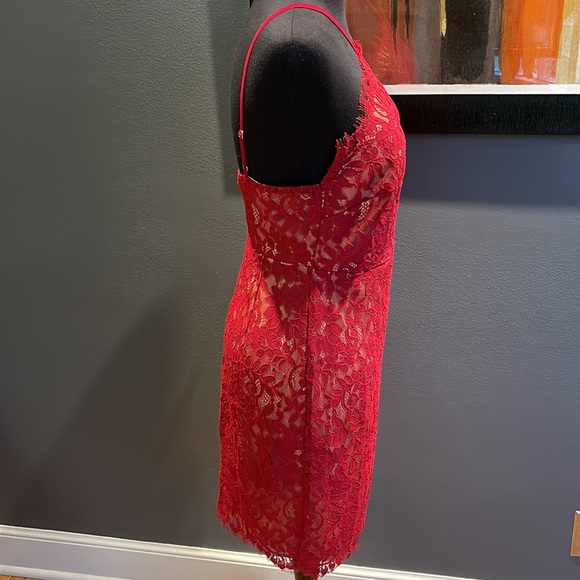 Lulus lined deep red lace fitted slip style halter midi. NWT. Size medium. - Picture 4 of 8